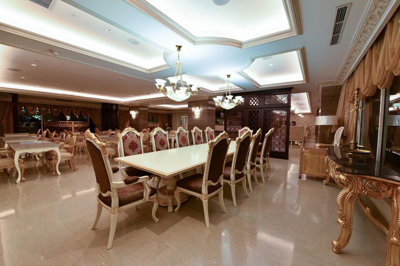 Myko Hotel & Convention Center Макасар Екстер'єр фото