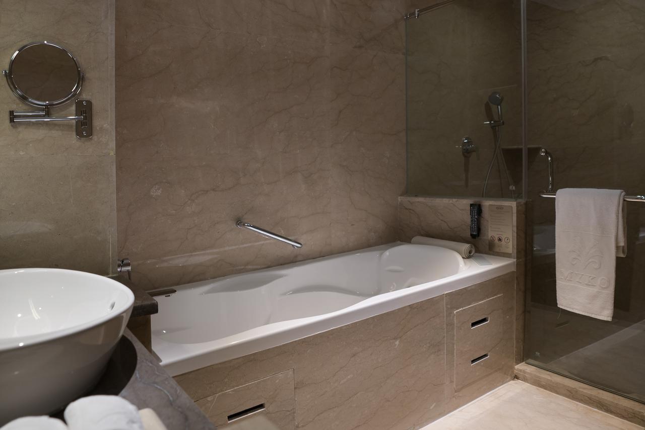Myko Hotel & Convention Center Макасар Екстер'єр фото